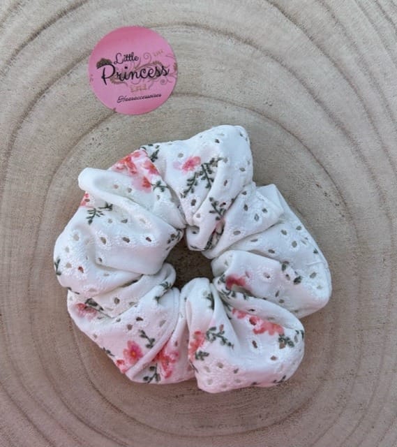 Scrunchie Broderie Anglaise Koraal Flowers